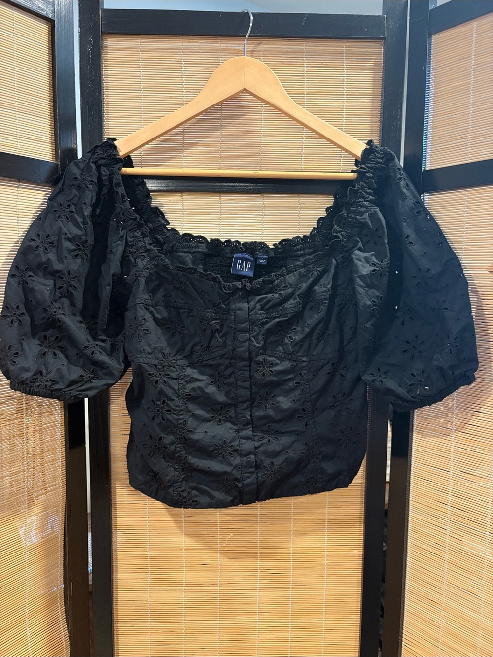 GAP Black Eyelet Puff-Sleeve Cropped Blouse